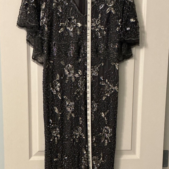 NWOT Adrianna Papell pewter beaded gown SZ 6 - Picture 9 of 9
